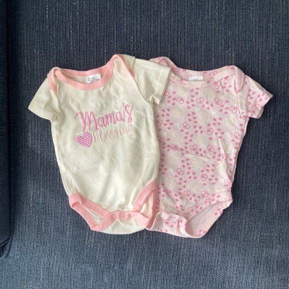 Set of 2 bodysuits 0-3m - Picture 1 of 1